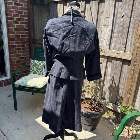 Vintage 1940-50’s R&K Classic Navy Tweed skirt Suit - Picture 5 of 7
